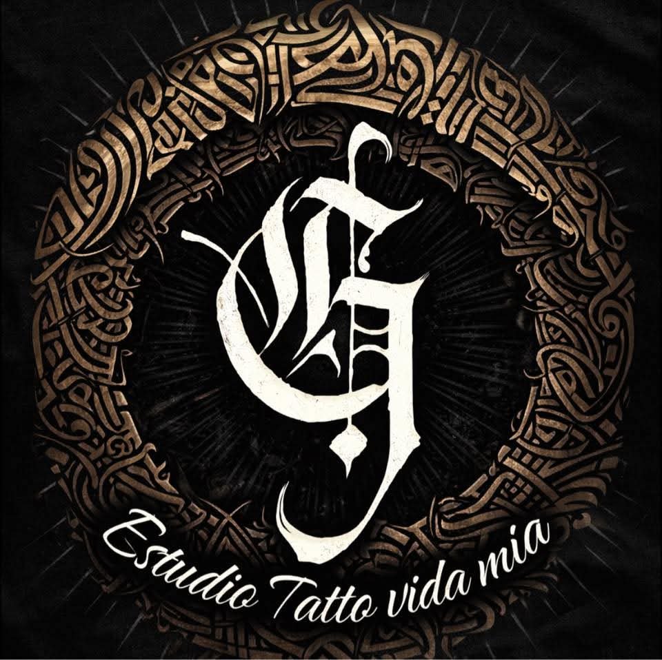 Estudio  tatu vida. Mía